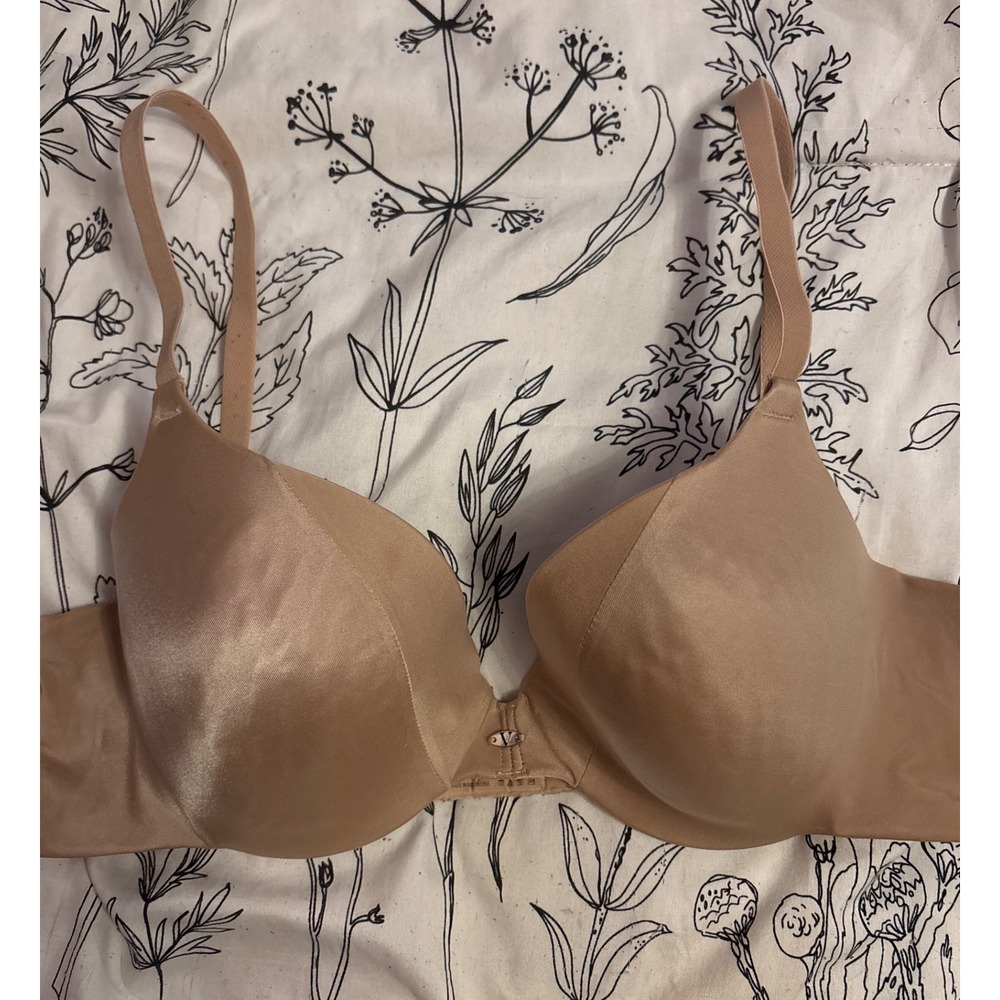 Vassarette Beige Oh-So-Sleek Underwire T-Shirt Bra,‎ Size 38C